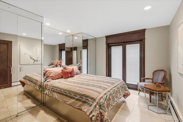 15470 Powells Cove Boulevard, Beechhurst, NY 11357