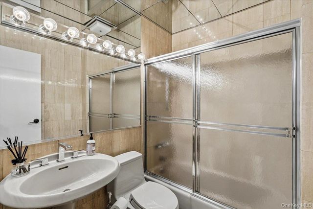 15470 Powells Cove Boulevard, Beechhurst, NY 11357