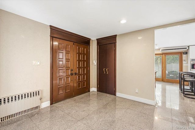 15470 Powells Cove Boulevard, Beechhurst, NY 11357