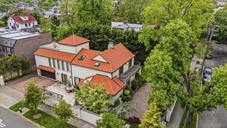 15470 Powells Cove Boulevard, Beechhurst, NY 11357