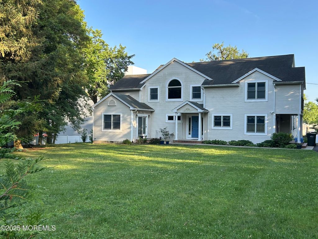 712 Sycamore Avenue, Tinton Falls, NJ 07701