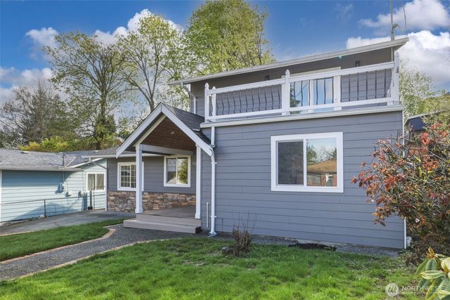9812 59th Avenue S, Seattle, WA 98118