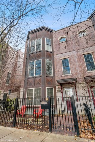 3019 W CORNELIA Avenue, Chicago, IL 60618