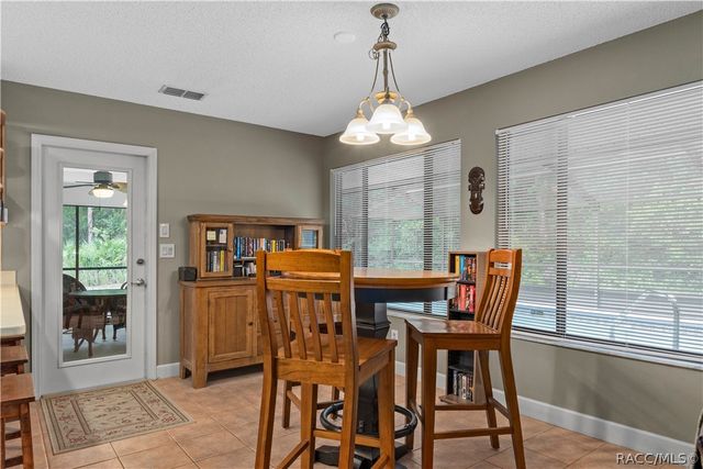 10 Sycamore Court S, Homosassa, FL 34446