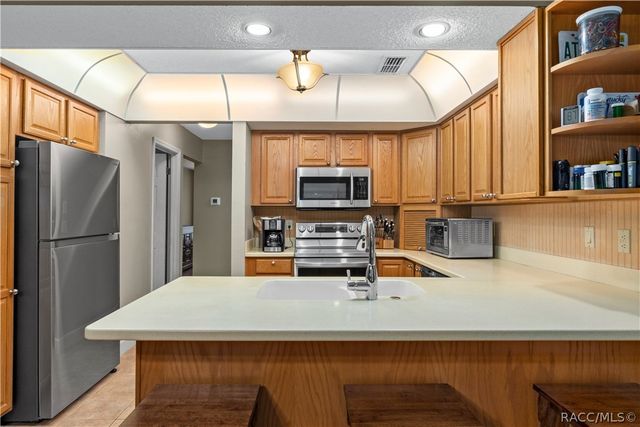 10 Sycamore Court S, Homosassa, FL 34446