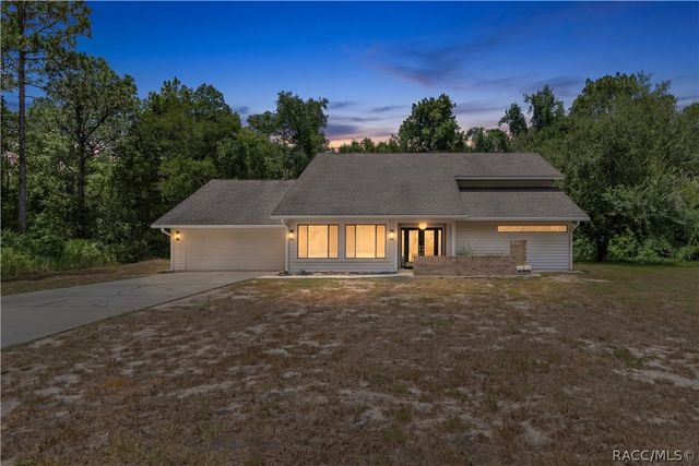 10 Sycamore Court S, Homosassa, FL 34446
