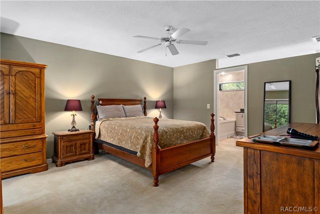 10 Sycamore Court S, Homosassa, FL 34446