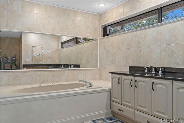 10 Sycamore Court S, Homosassa, FL 34446