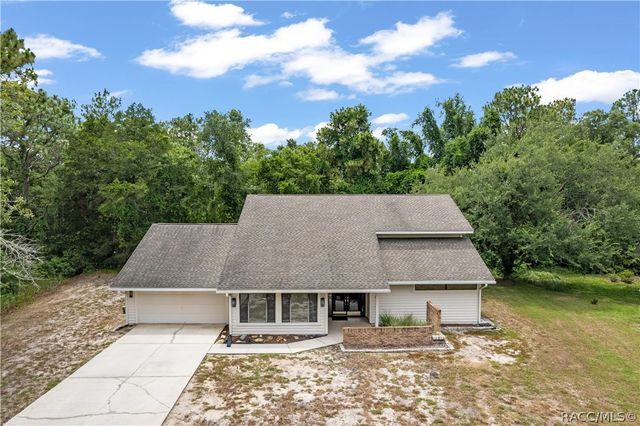 10 Sycamore Court S, Homosassa, FL 34446