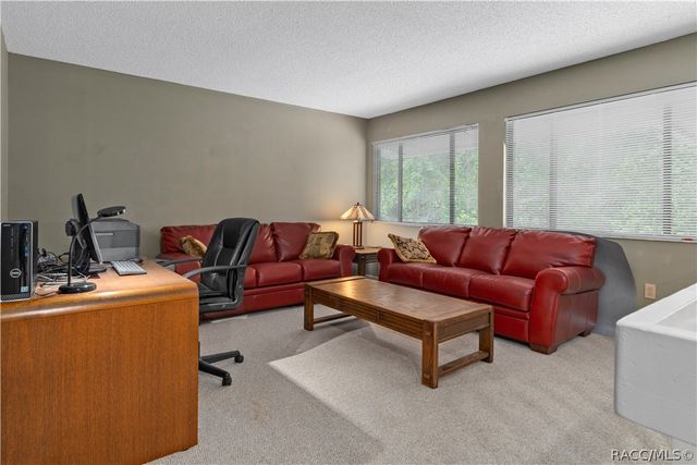 10 Sycamore Court S, Homosassa, FL 34446