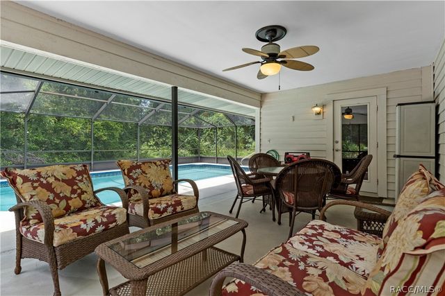 10 Sycamore Court S, Homosassa, FL 34446