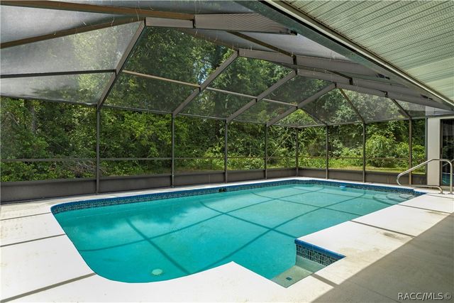 10 Sycamore Court S, Homosassa, FL 34446