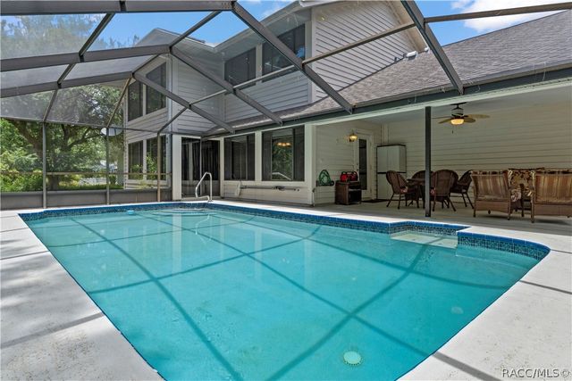 10 Sycamore Court S, Homosassa, FL 34446
