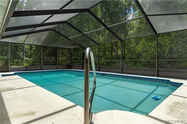 10 Sycamore Court S, Homosassa, FL 34446