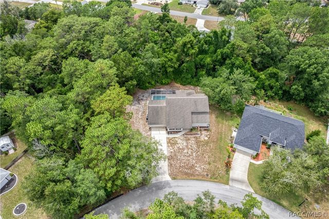 10 Sycamore Court S, Homosassa, FL 34446