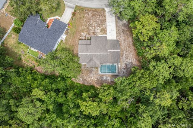 10 Sycamore Court S, Homosassa, FL 34446