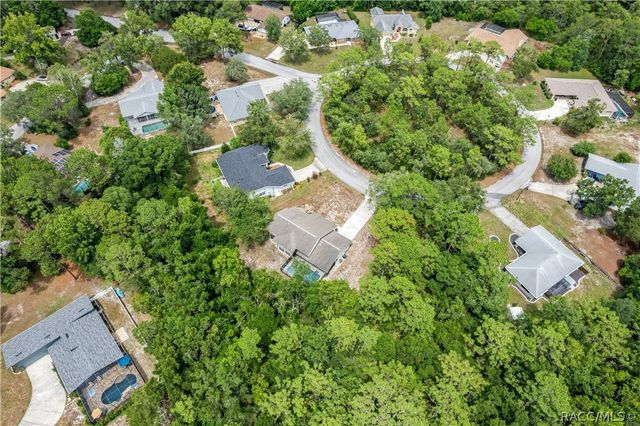 10 Sycamore Court S, Homosassa, FL 34446