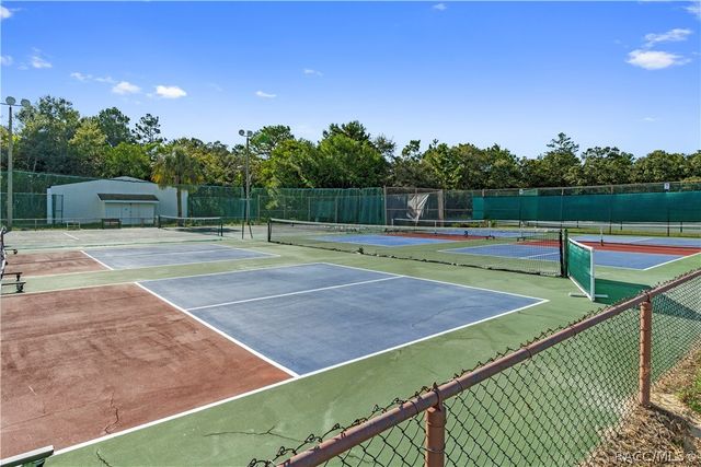 10 Sycamore Court S, Homosassa, FL 34446