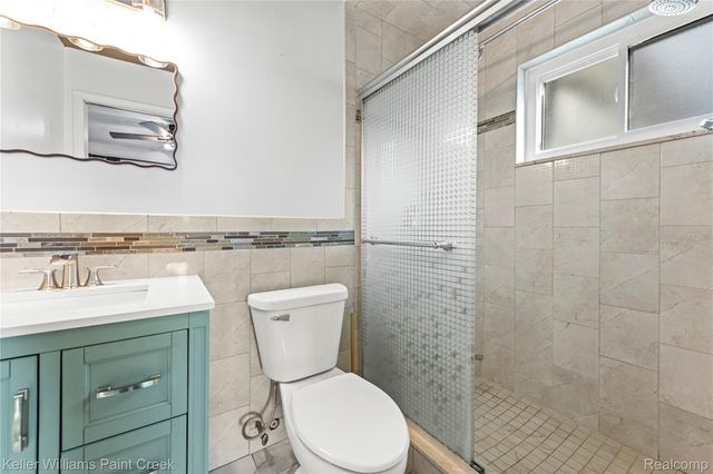 27728 Roy Street, St. Clair Shores, MI 48081