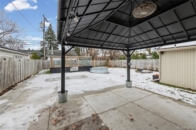 27728 Roy Street, St. Clair Shores, MI 48081