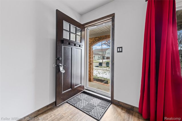 27728 Roy Street, St. Clair Shores, MI 48081