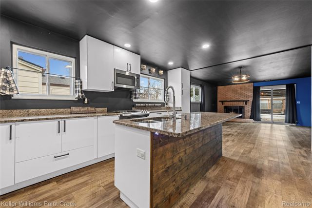 27728 Roy Street, St. Clair Shores, MI 48081