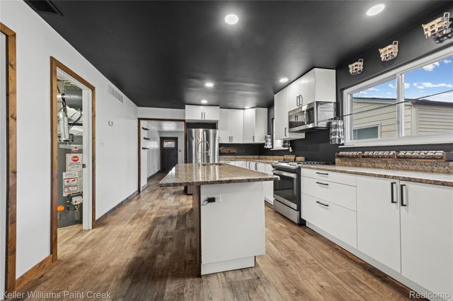 27728 Roy Street, St. Clair Shores, MI 48081