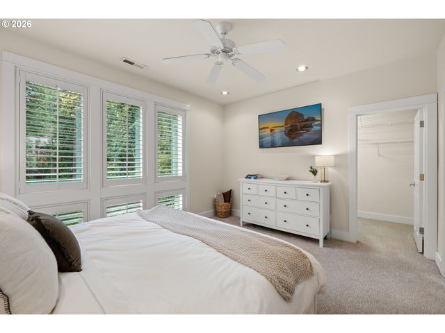 3426 Sw ARNOLD St, Portland, OR 97219