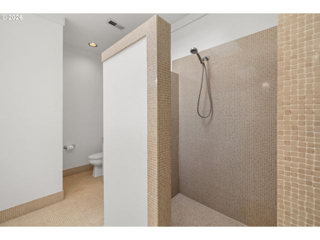 3426 Sw ARNOLD St, Portland, OR 97219