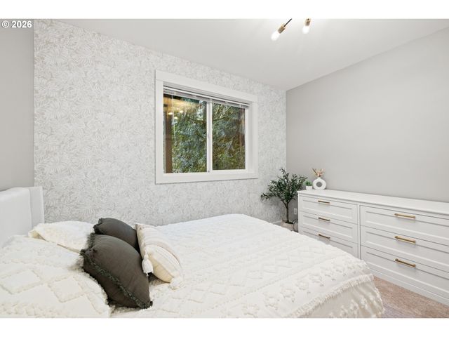 3426 Sw ARNOLD St, Portland, OR 97219