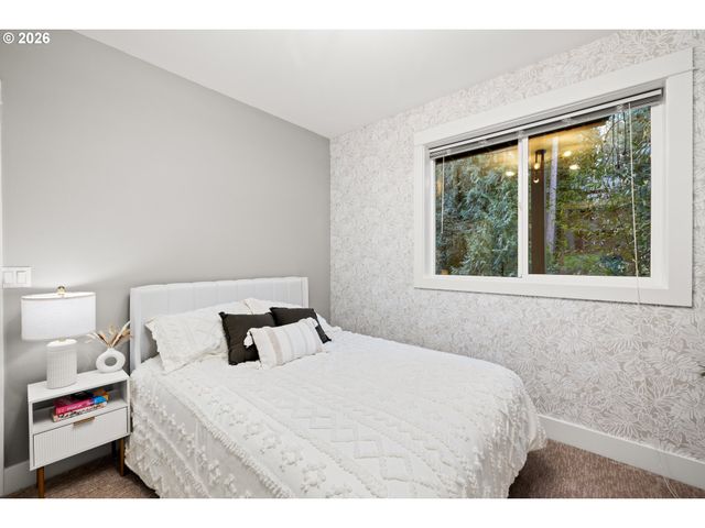 3426 Sw ARNOLD St, Portland, OR 97219