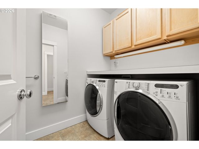 3426 Sw ARNOLD St, Portland, OR 97219