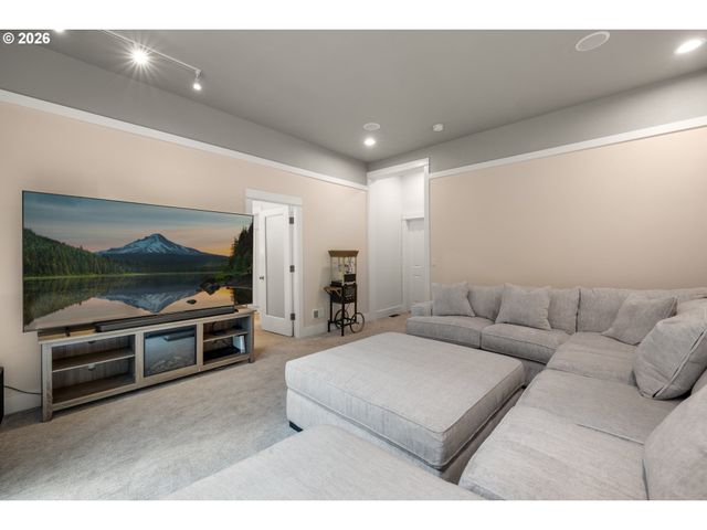 3426 Sw ARNOLD St, Portland, OR 97219