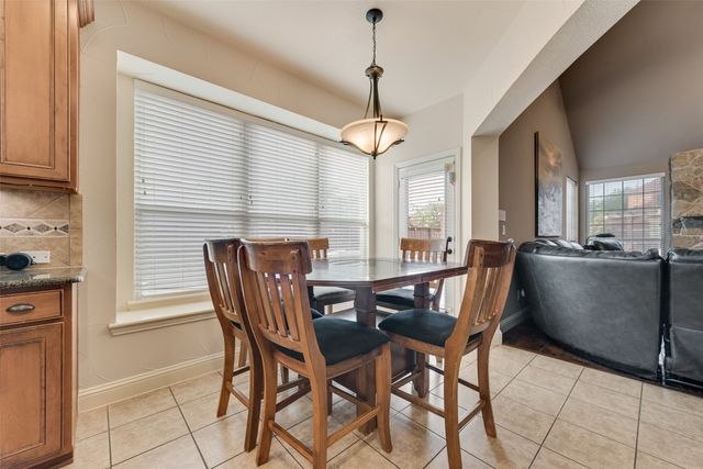 7071 Surfside Lane, Grand Prairie, TX 75054