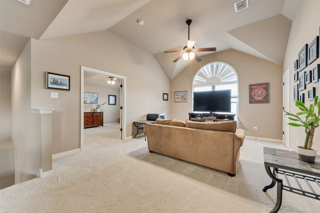 7071 Surfside Lane, Grand Prairie, TX 75054