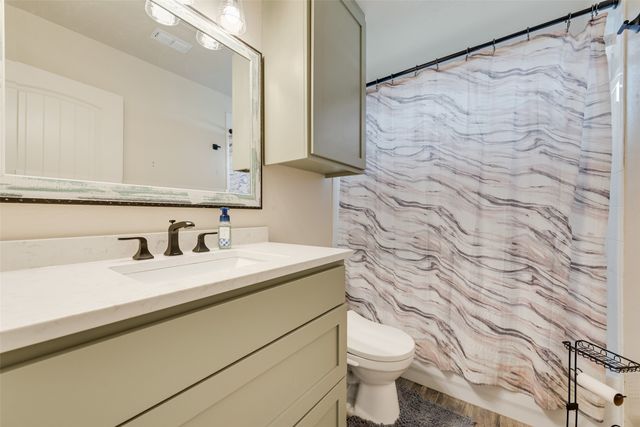 7071 Surfside Lane, Grand Prairie, TX 75054