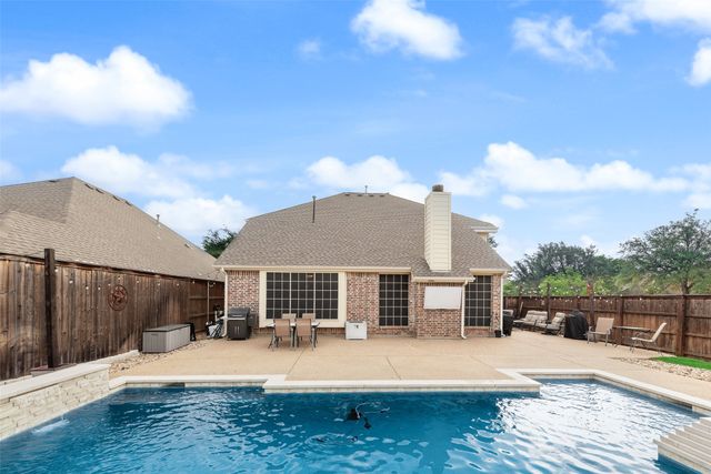 7071 Surfside Lane, Grand Prairie, TX 75054