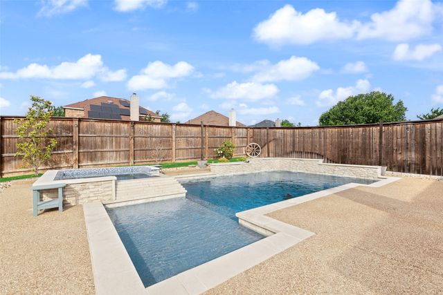7071 Surfside Lane, Grand Prairie, TX 75054