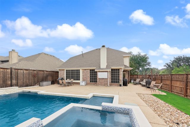 7071 Surfside Lane, Grand Prairie, TX 75054