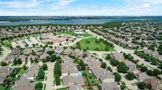 7071 Surfside Lane, Grand Prairie, TX 75054