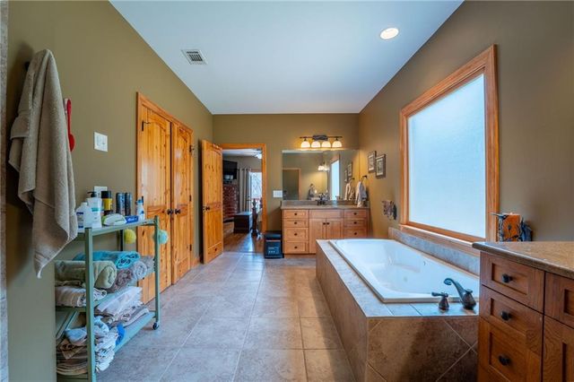 32 bern Vista, Cleveland, GA 30528