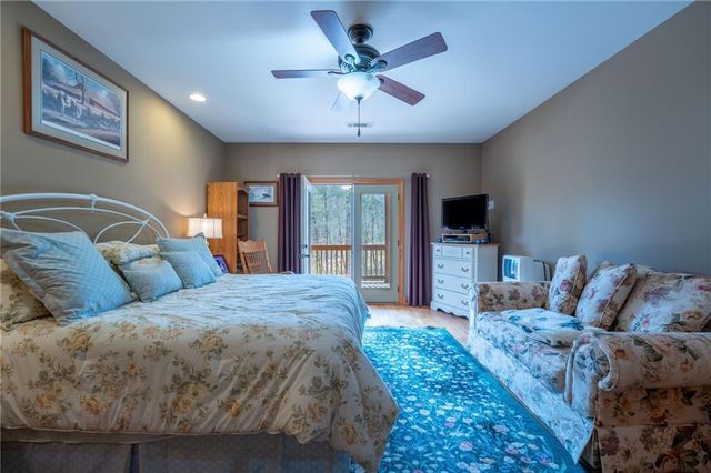 32 bern Vista, Cleveland, GA 30528