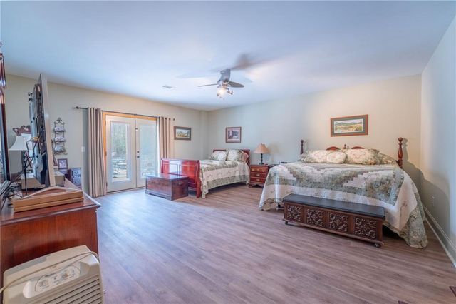 32 bern Vista, Cleveland, GA 30528