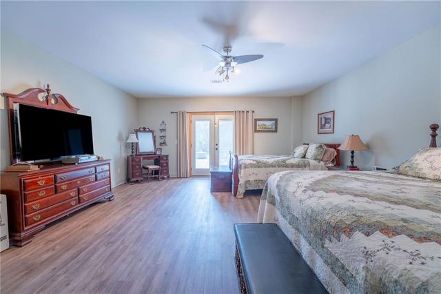 32 bern Vista, Cleveland, GA 30528