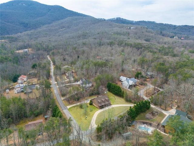 32 bern Vista, Cleveland, GA 30528