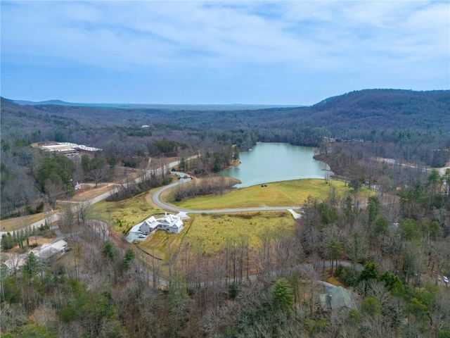 32 bern Vista, Cleveland, GA 30528