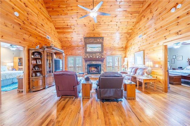 32 bern Vista, Cleveland, GA 30528