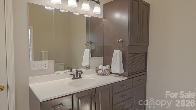 230 Hideaway Lane, Mooresville, NC 28117