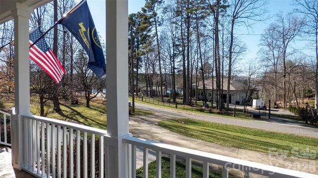 230 Hideaway Lane, Mooresville, NC 28117