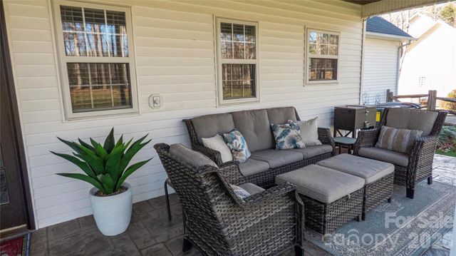 230 Hideaway Lane, Mooresville, NC 28117